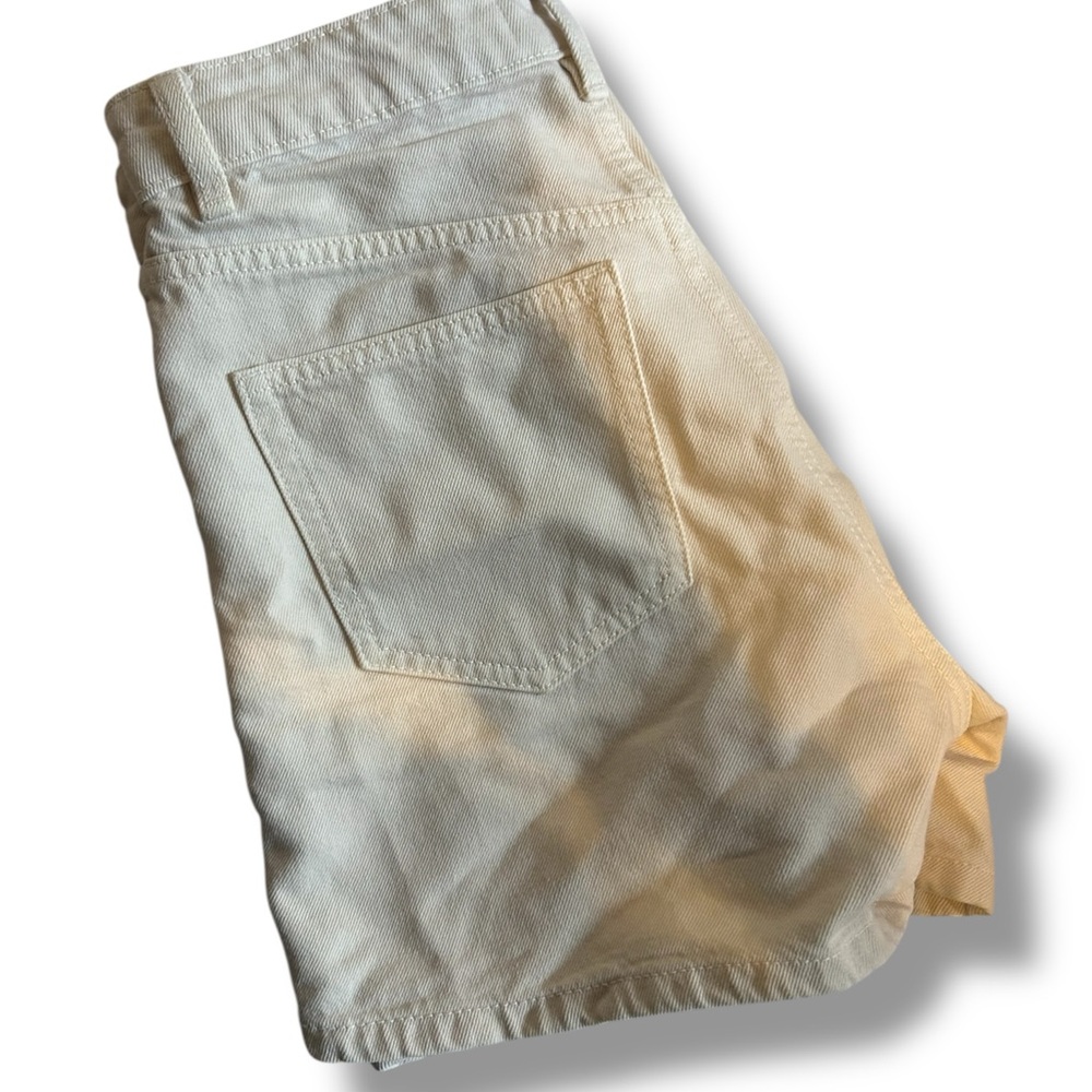 Zara White Denim Shorts !
